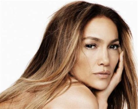 jlo tits|Jennifer Lopez Posed Topless for National Stress Awareness。